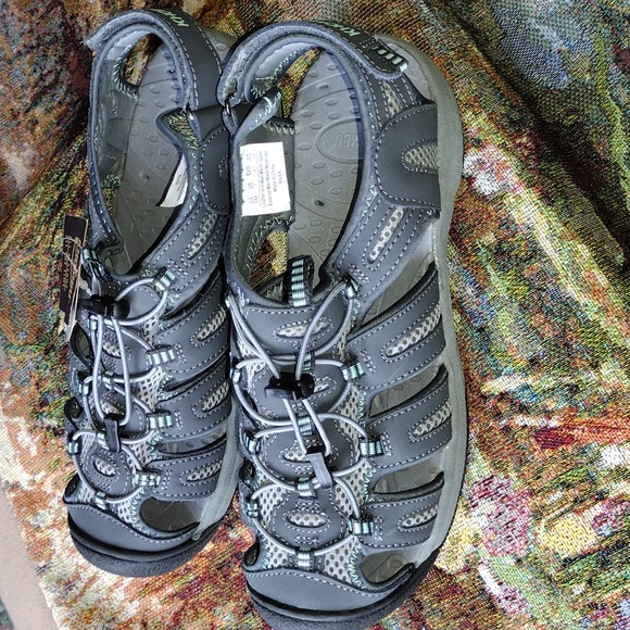 Khombu Crystal River Sandals - Picture 4 of 7